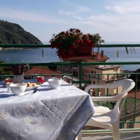 Splendido Appartamento Vista Mare 레반토 외부 사진